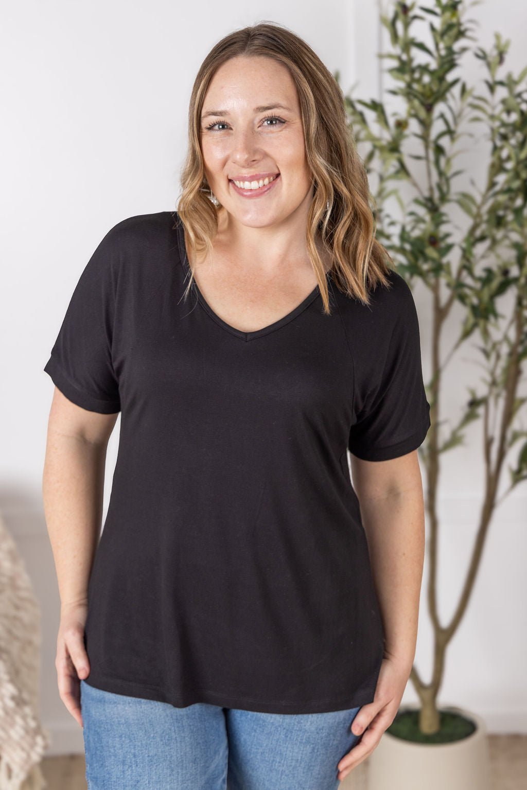 WAREHOUSE Bamboo V Neck Tee - Black