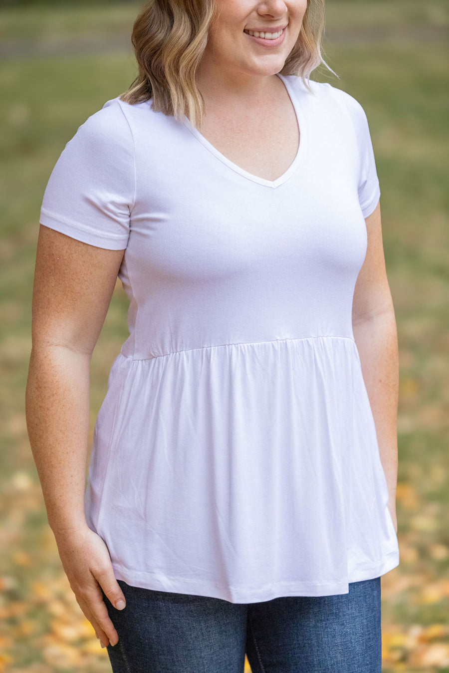 WAREHOUSE Sarah Ruffle Short Sleeve - White | Women's Top