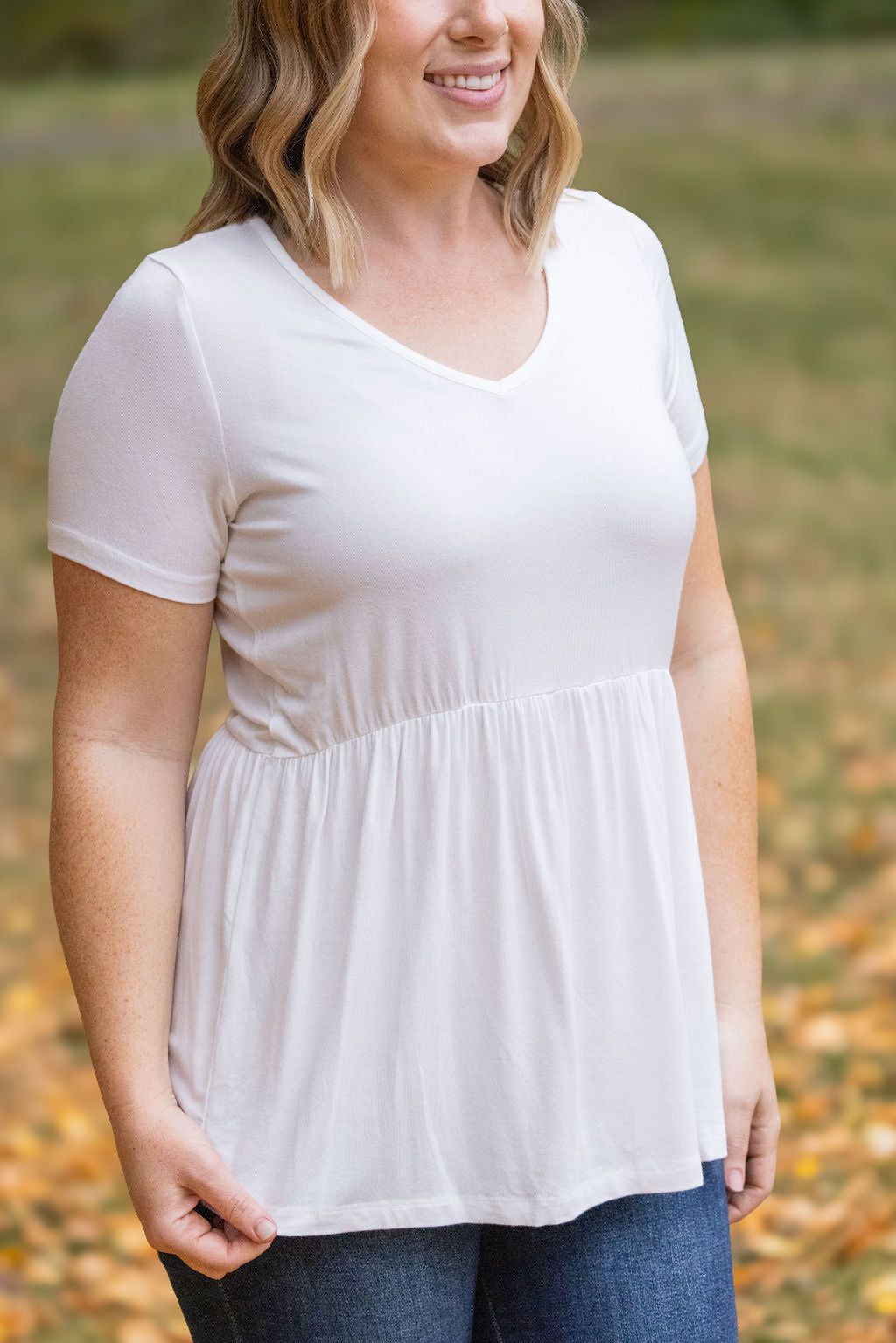 WAREHOUSE Sarah Ruffle Short Sleeve - Ivory | Women's Top
