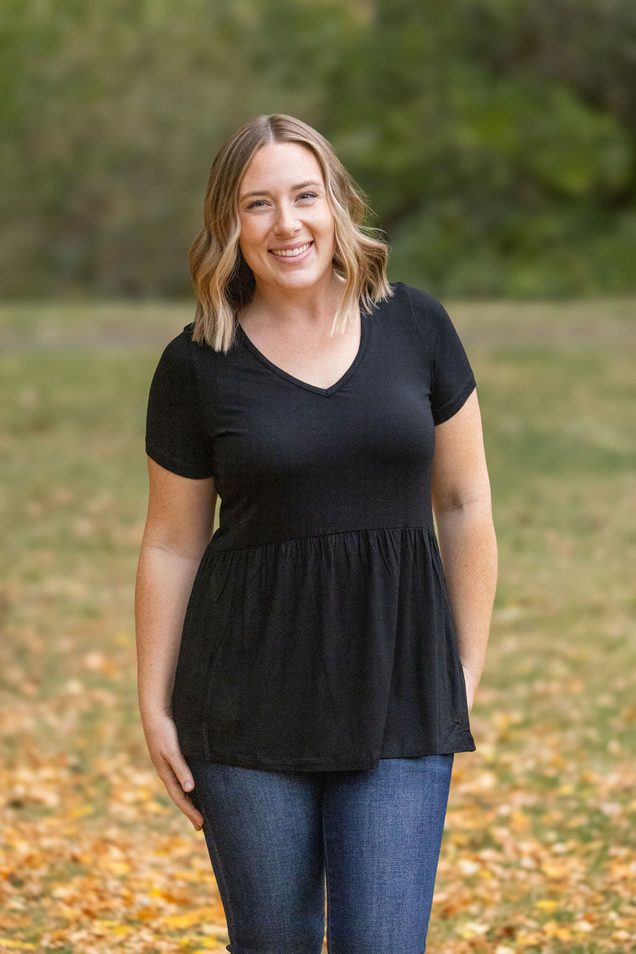 WAREHOUSE Sarah Ruffle Short Sleeve - Black | Women's Top