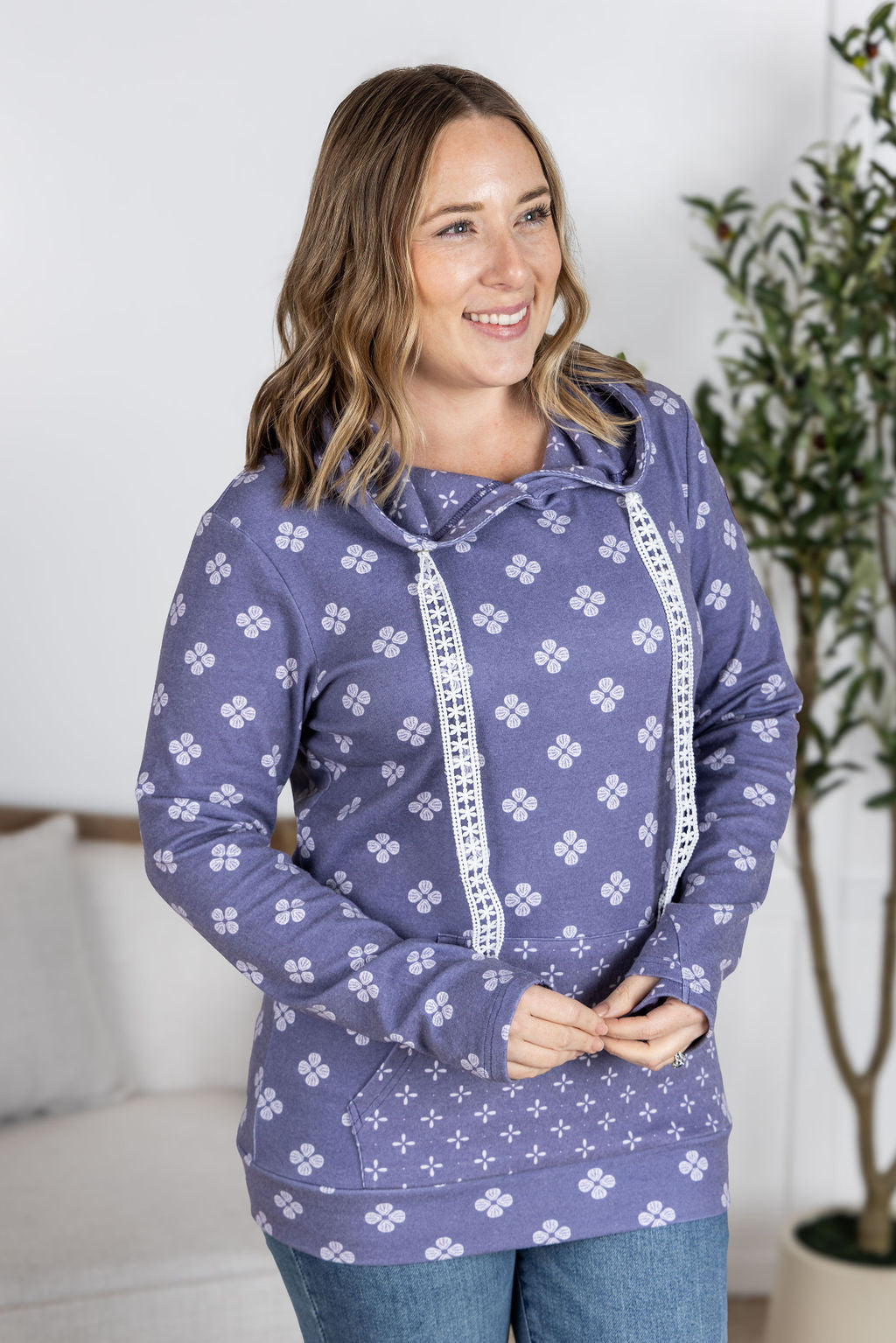 WAREHOUSE Hailey Pullover Hoodie - Slate Purple Floral