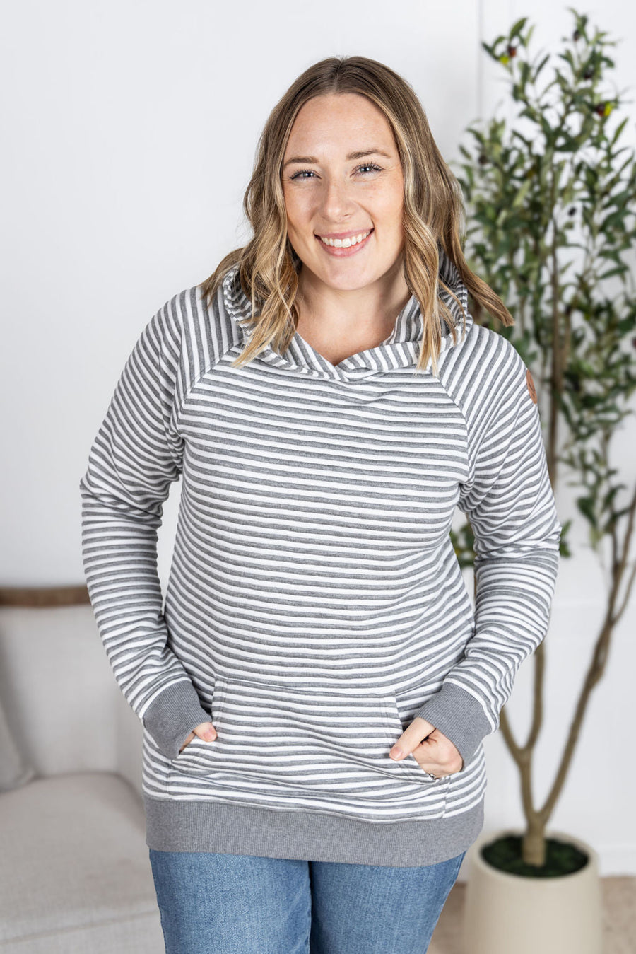 WAREHOUSE Tatum Textured Pullover Hoodie - Charcoal Stripes
