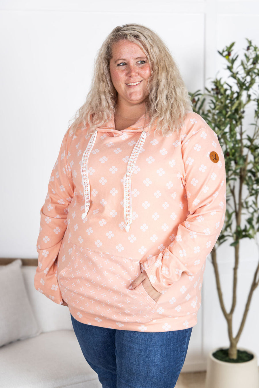 WAREHOUSE Hailey Pullover Hoodie - Coral Floral