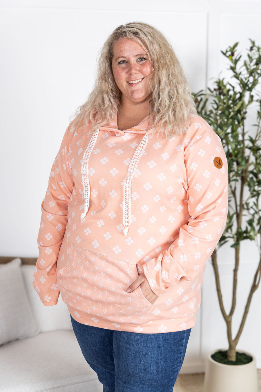 WAREHOUSE Hailey Pullover Hoodie - Coral Floral