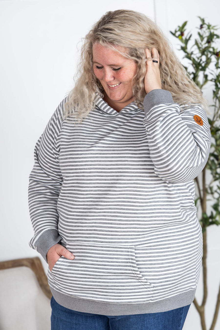 WAREHOUSE Tatum Textured Pullover Hoodie - Charcoal Stripes