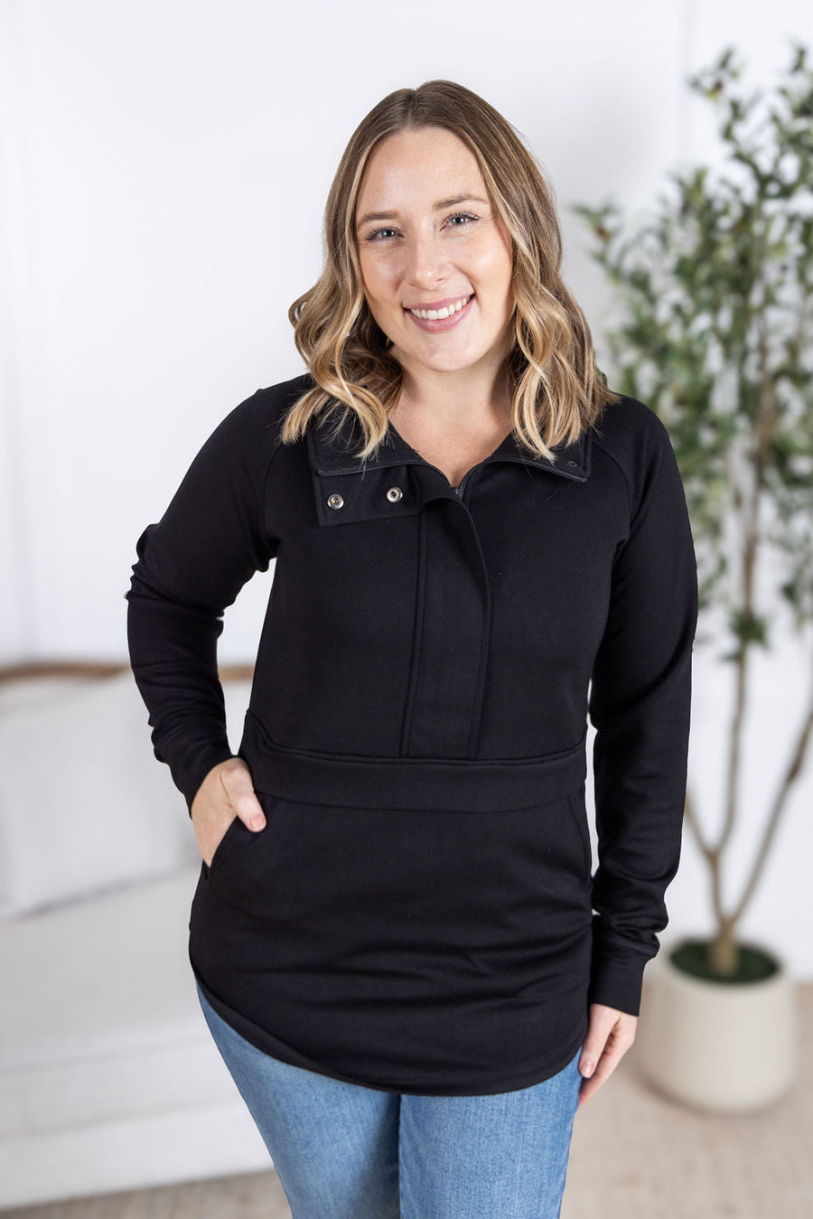 WAREHOUSE Mia Scuba Halfzip - Black