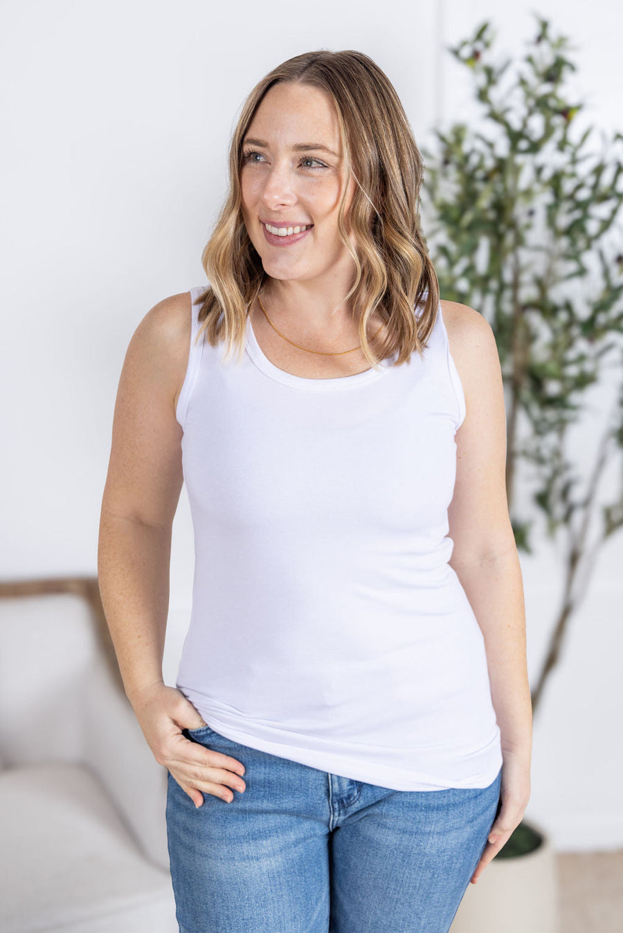 WAREHOUSE Ava Tank- White
