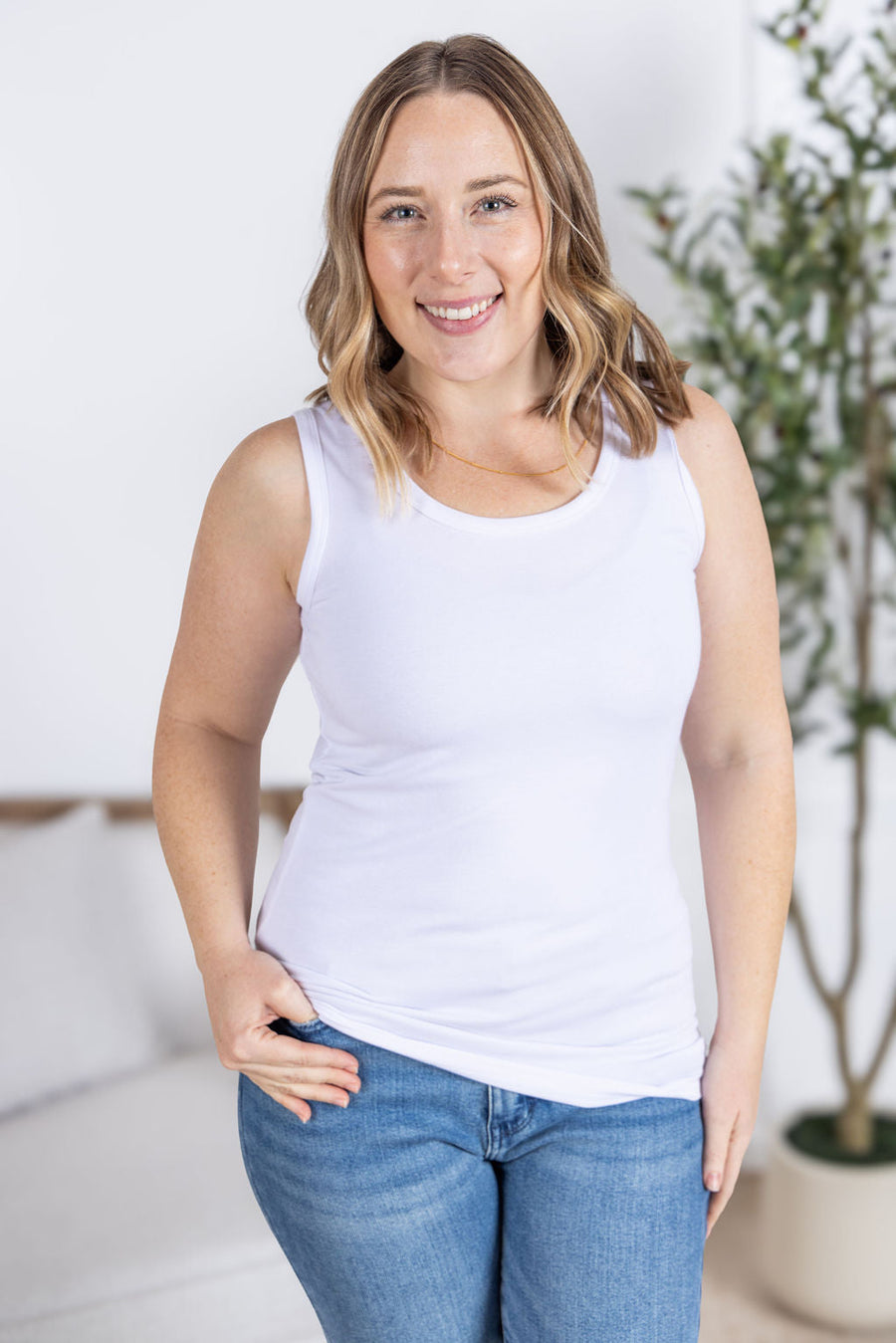 WAREHOUSE Ava Tank- White