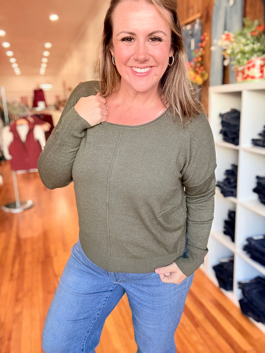 Front Seam Round-Neck Sweater- Olive