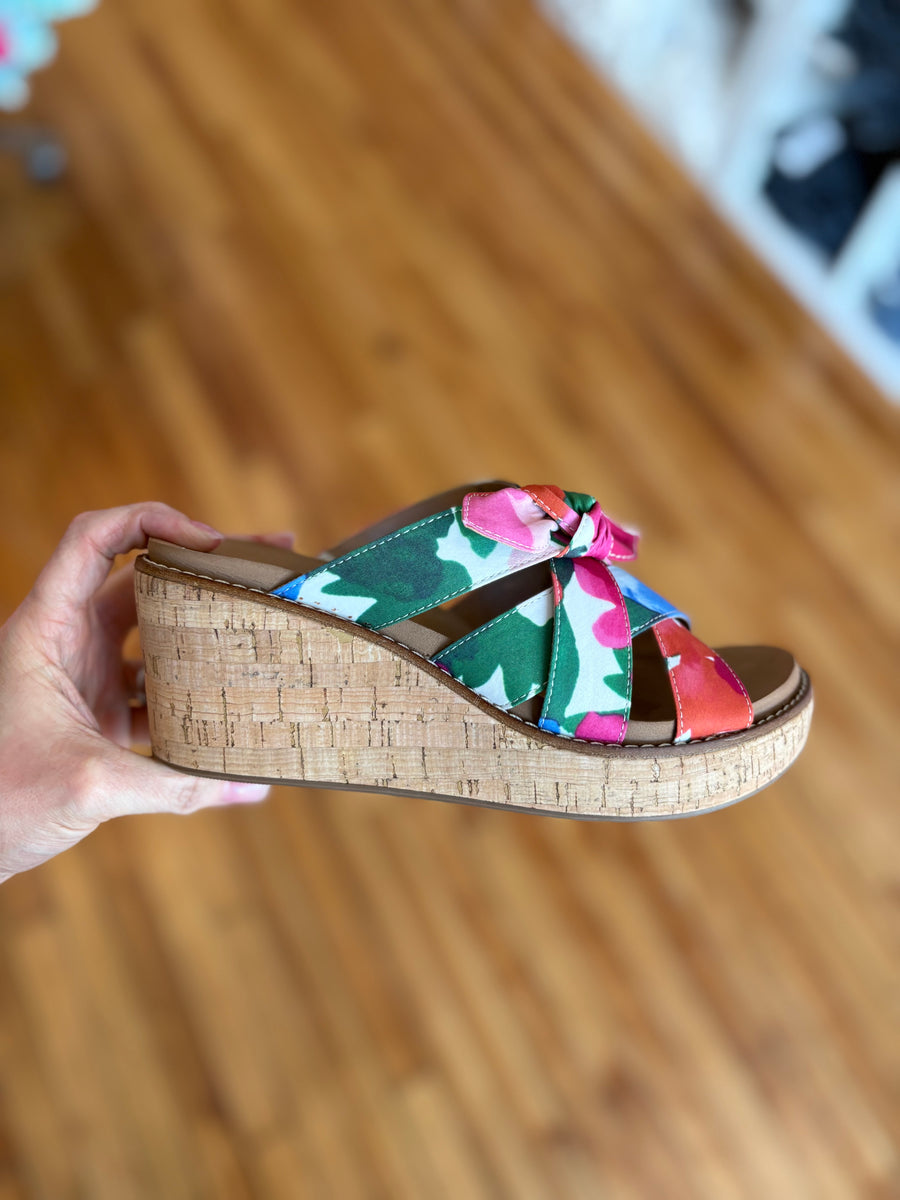 Bowdacious Wedge- Floral
