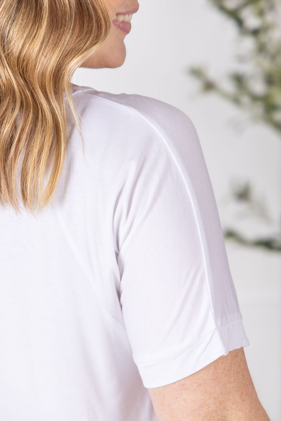WAREHOUSE Bamboo V Neck Tee - White