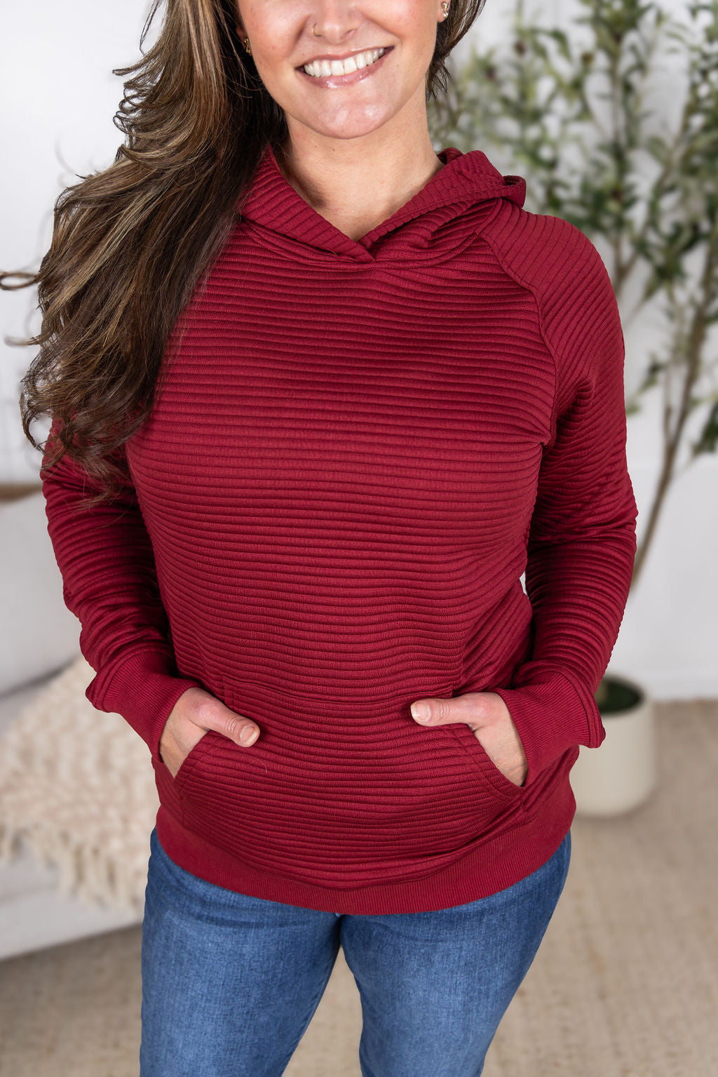 WAREHOUSE Tatum Textured Pullover Hoodie - Burgundy