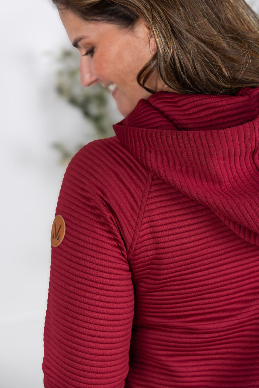 WAREHOUSE Tatum Textured Pullover Hoodie - Burgundy