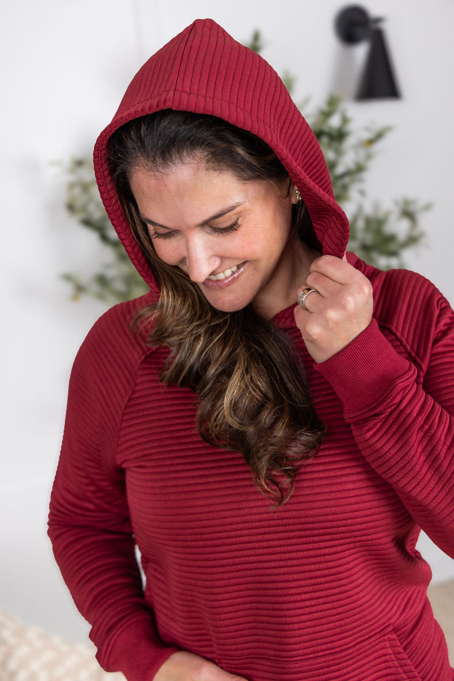 WAREHOUSE Tatum Textured Pullover Hoodie - Burgundy