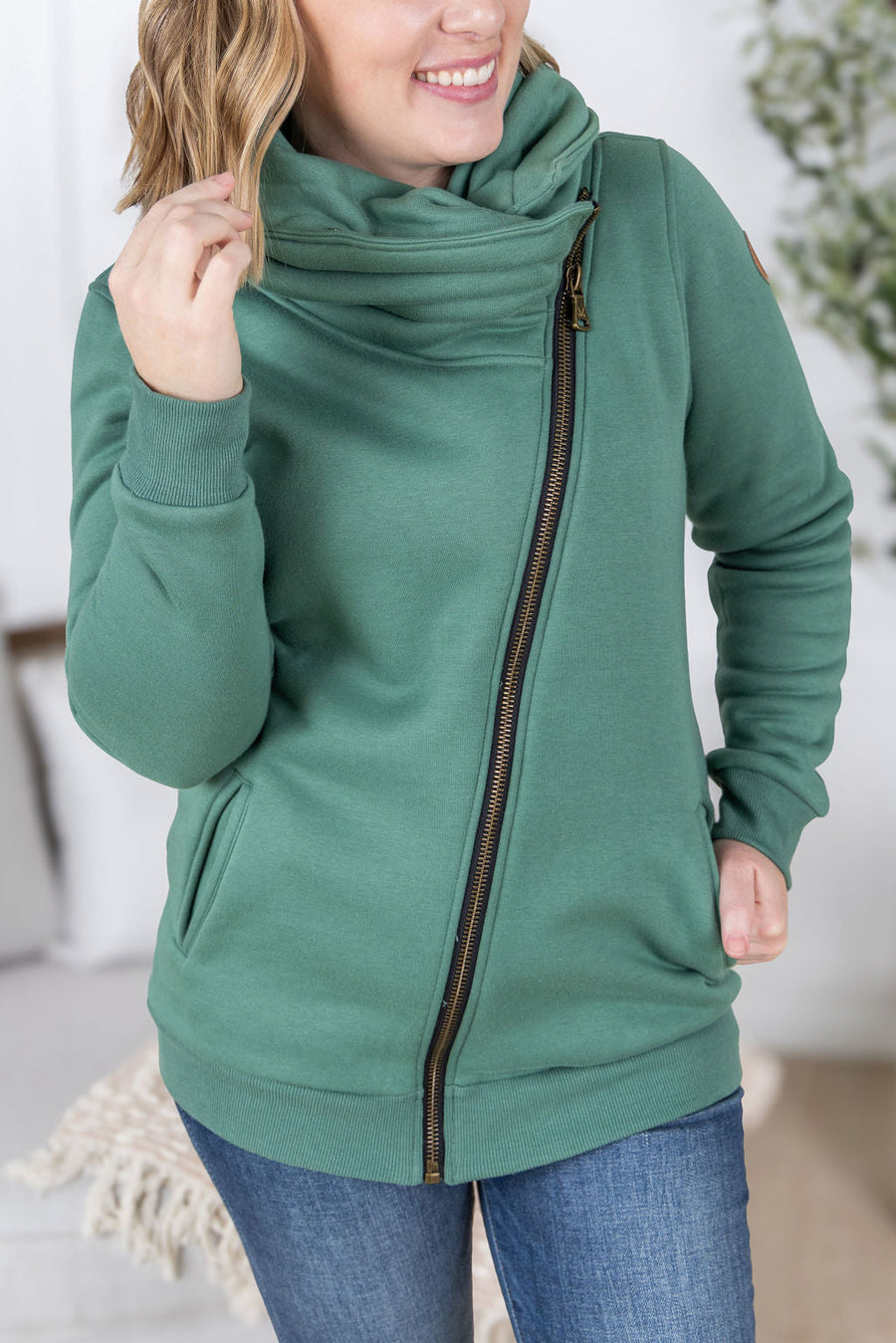 WAREHOUSE Quinn ZipUp Cowl - Fern