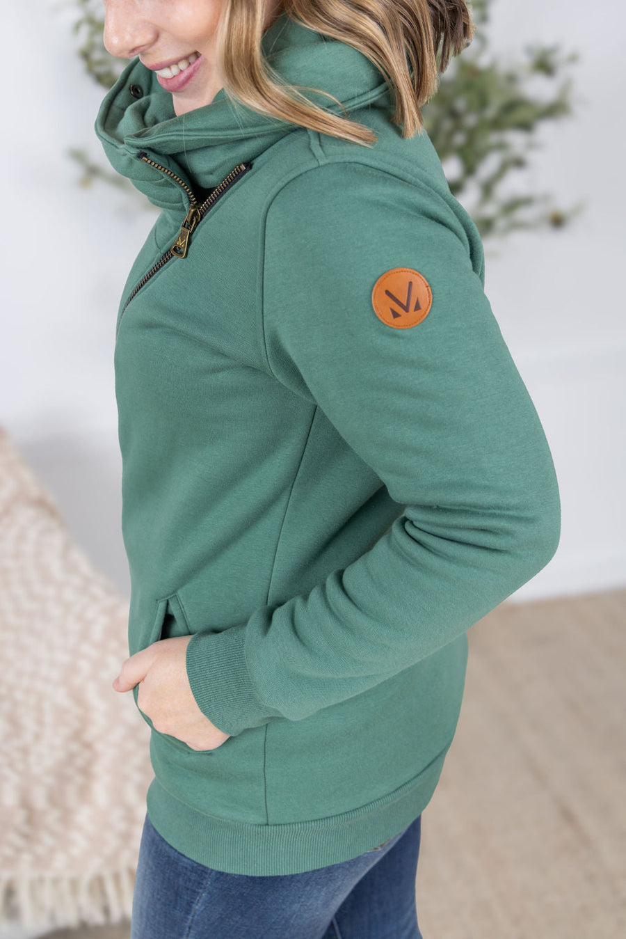 WAREHOUSE Quinn ZipUp Cowl - Fern