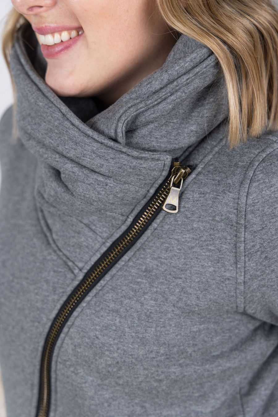 WAREHOUSE Quinn ZipUp Cowl - Charcoal