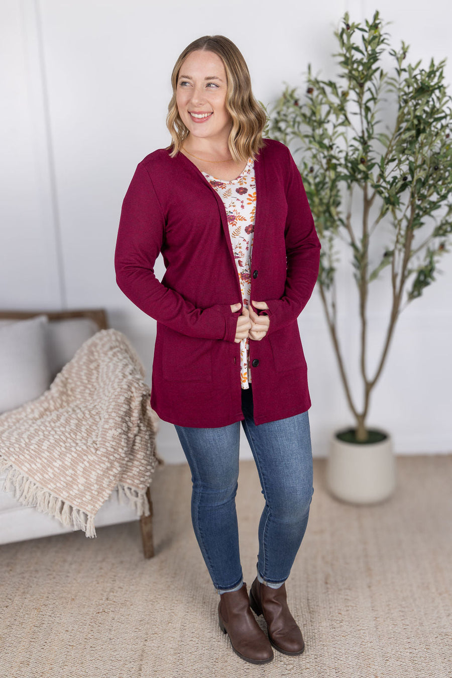 WAREHOUSE Cori Cardigan - Burgundy