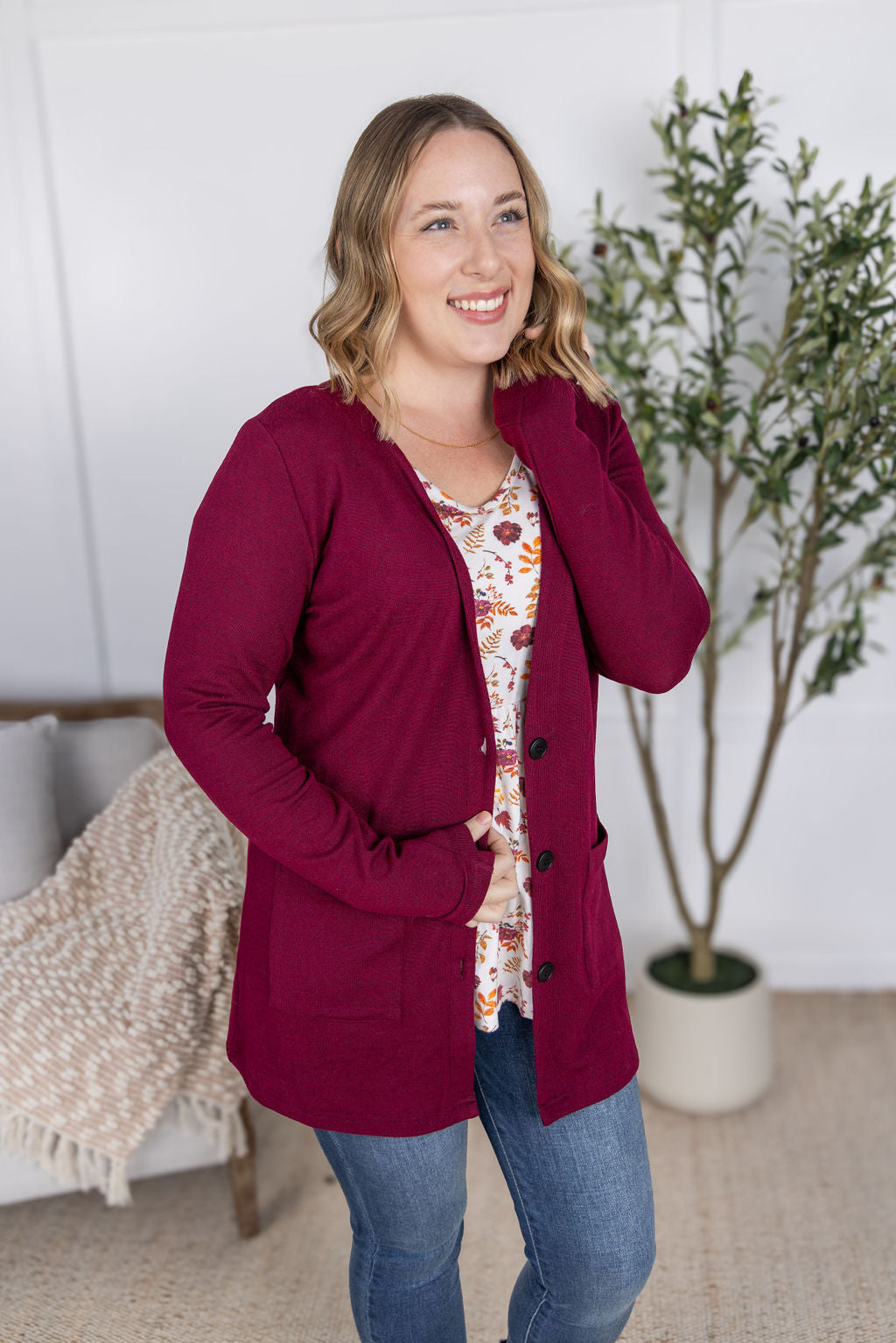 WAREHOUSE Cori Cardigan - Burgundy