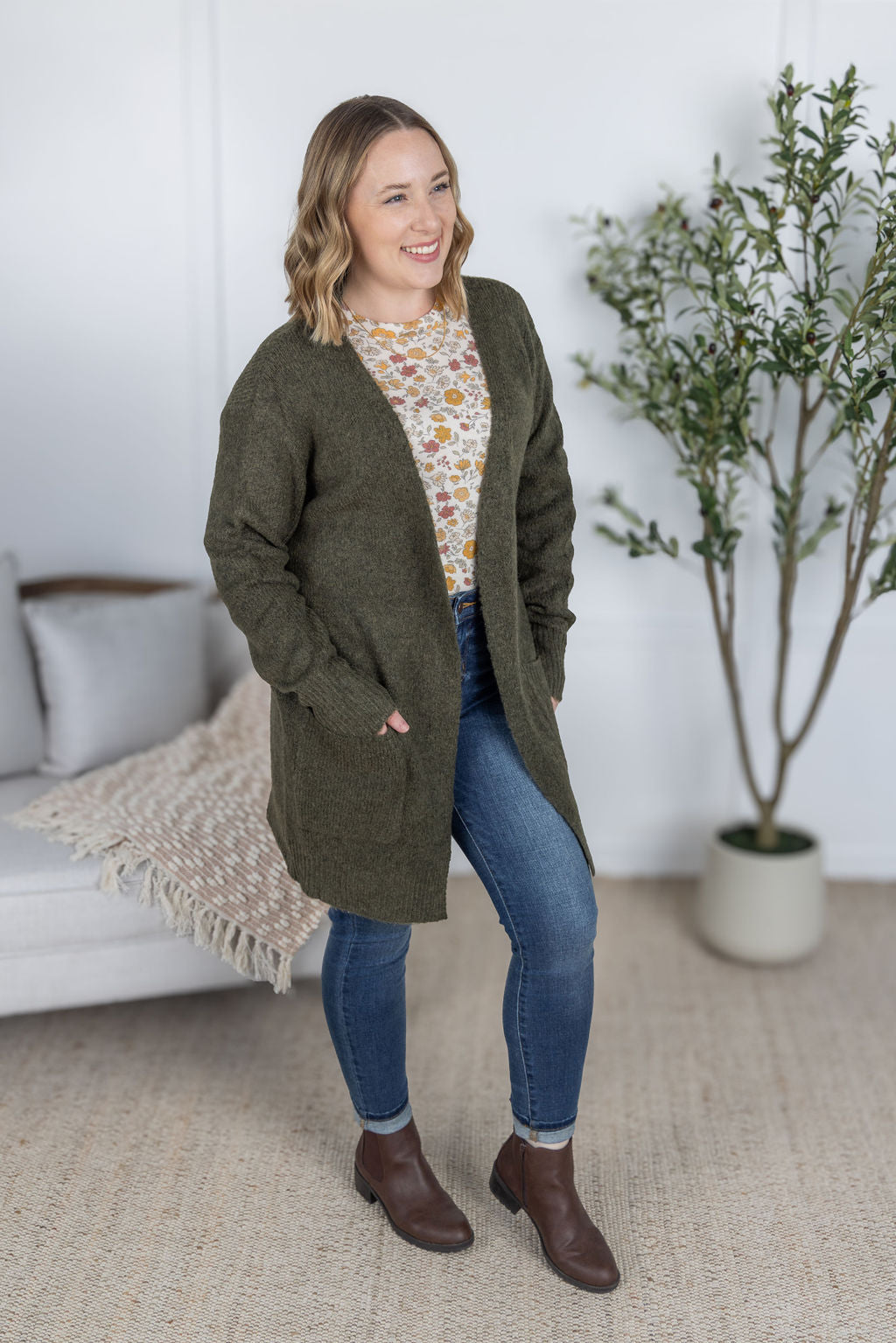 WAREHOUSE Madison Cozy Cardigan - Dark Olive