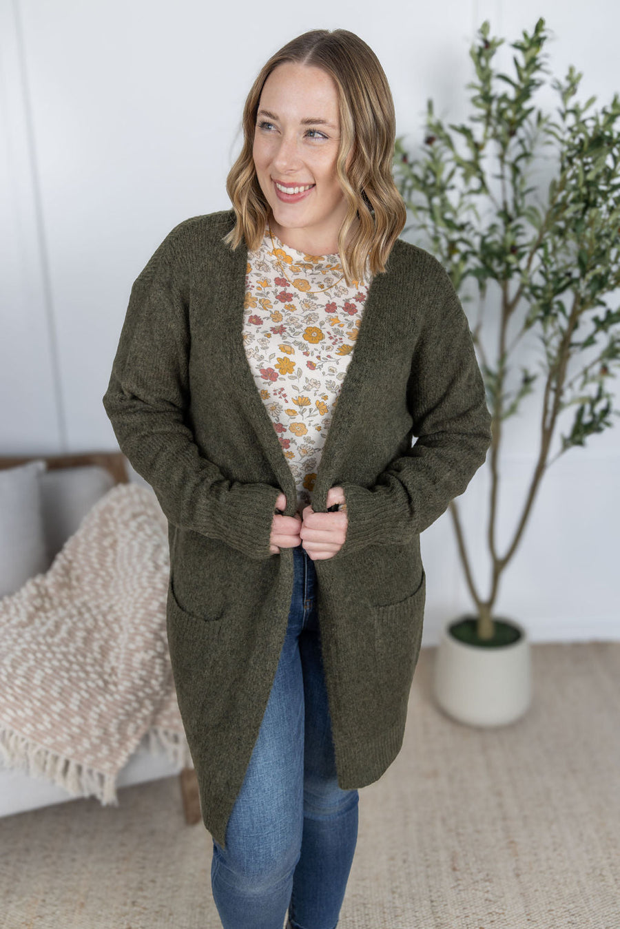 WAREHOUSE Madison Cozy Cardigan - Dark Olive