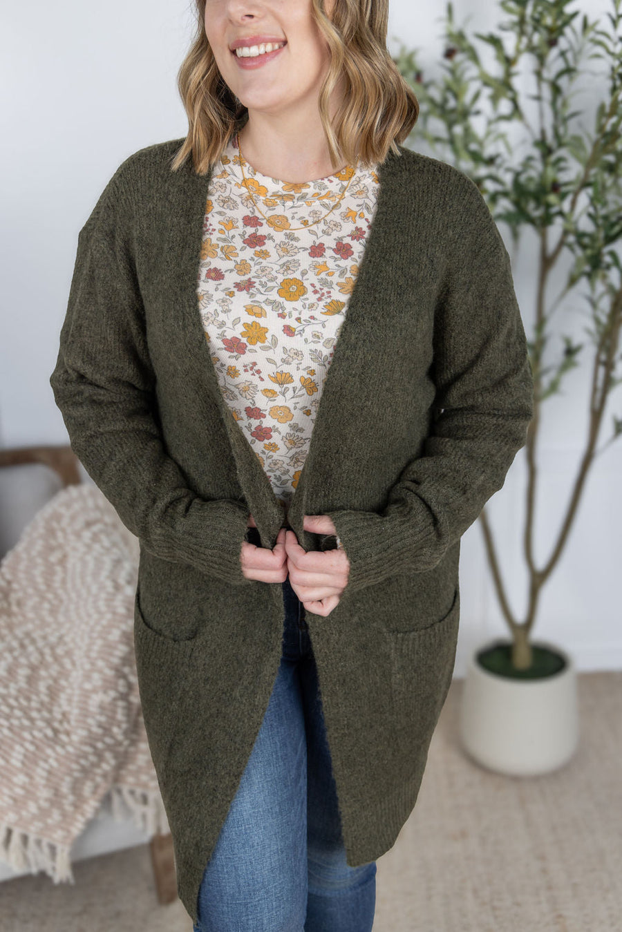 WAREHOUSE Madison Cozy Cardigan - Dark Olive