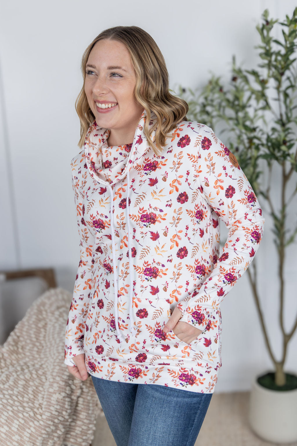 WAREHOUSE Soft Funnel Neck - Autumn Floral