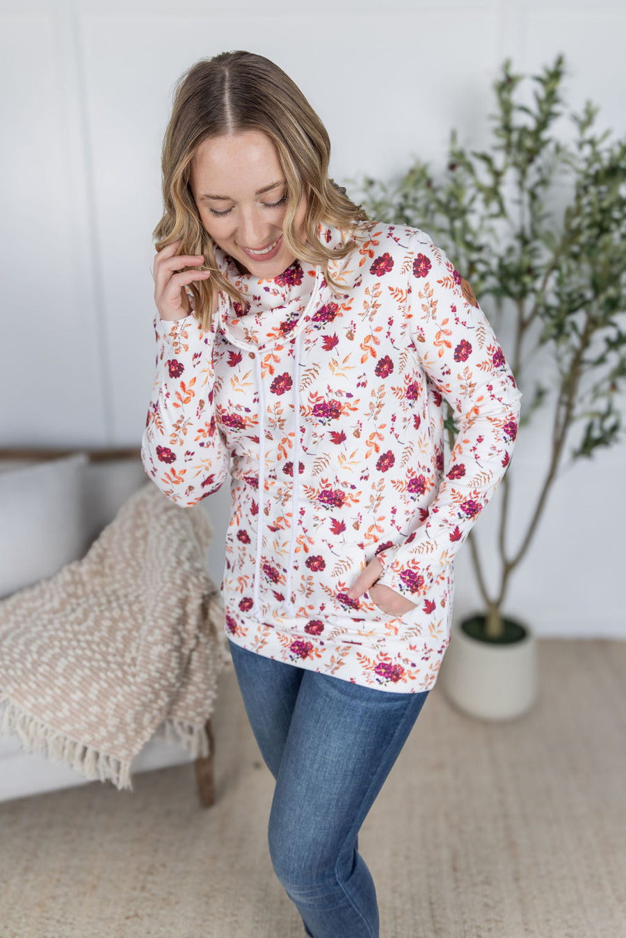 WAREHOUSE Soft Funnel Neck - Autumn Floral