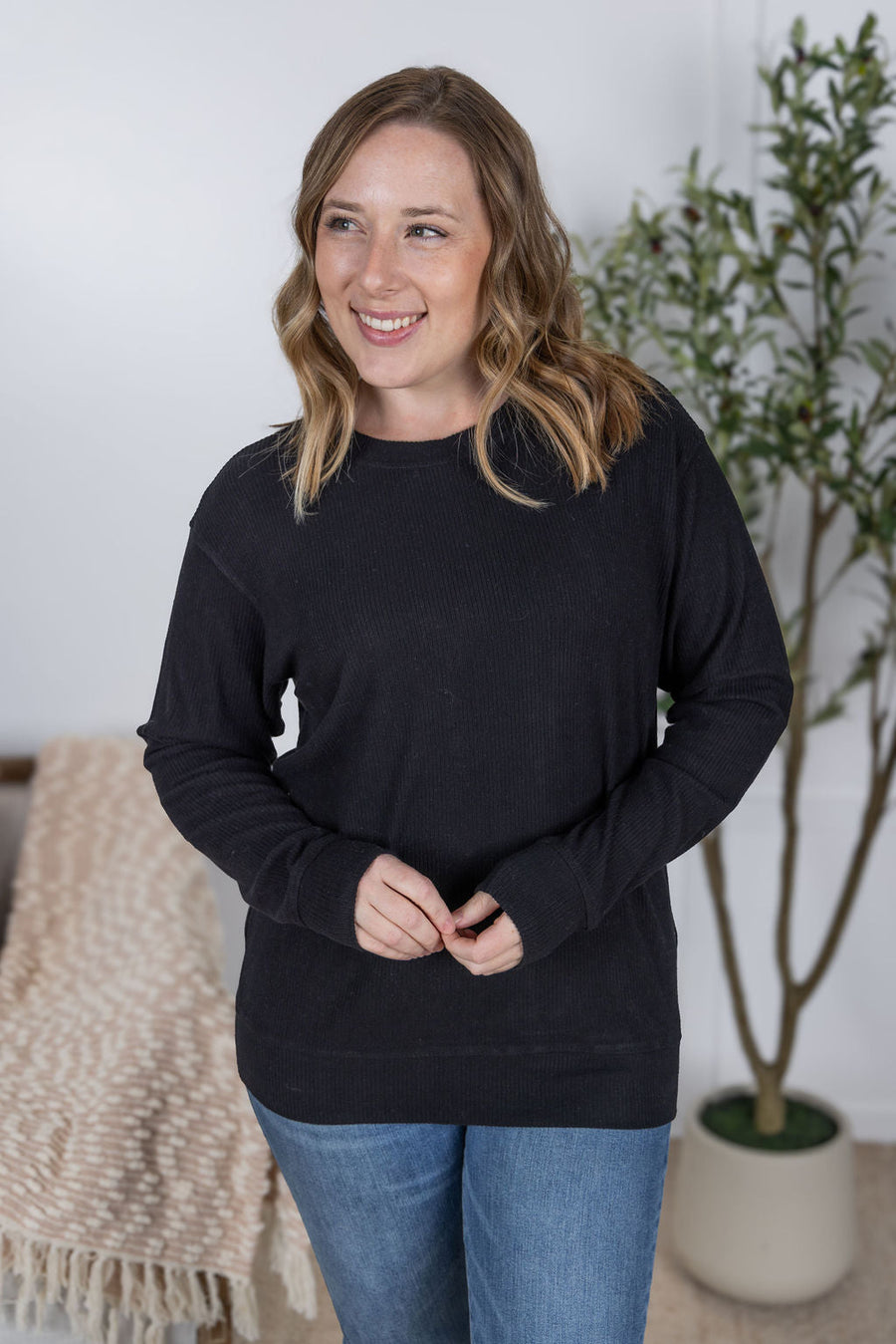 WAREHOUSE ONLY Corrine Ribbed Pullover Top - Black