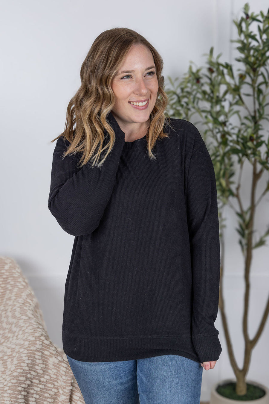 WAREHOUSE ONLY Corrine Ribbed Pullover Top - Black