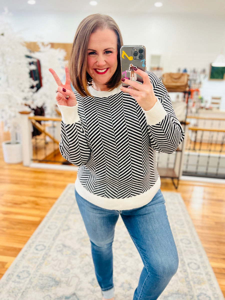 Chevron Pullover- Black & White FINAL SALE