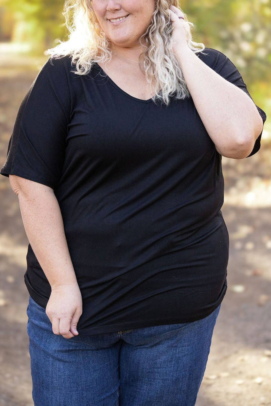 WAREHOUSE Chloe Cozy Tee - Black | Women's V-Neck Top