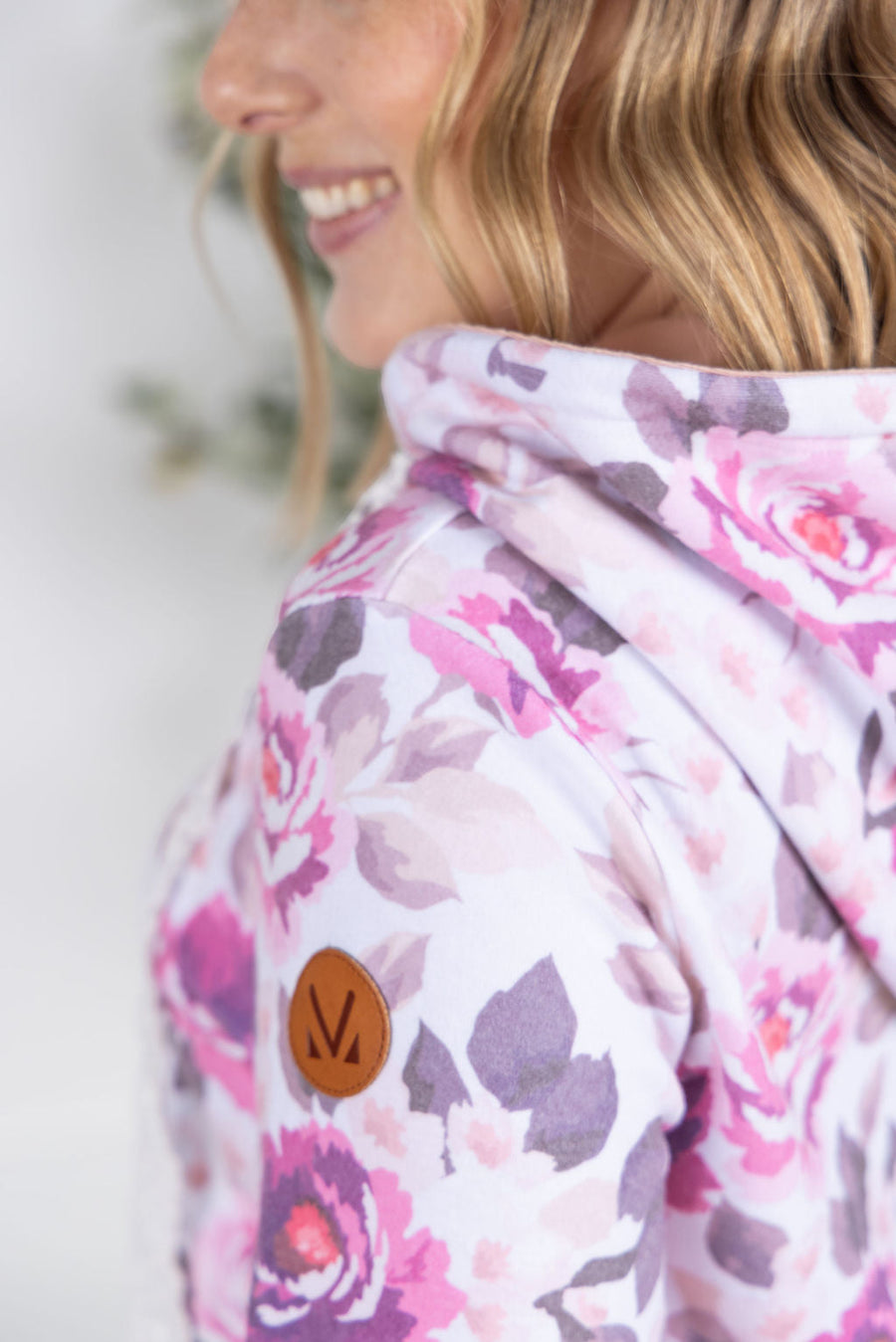 WAREHOUSE Hailey Pullover Hoodie - Autumn Blossom