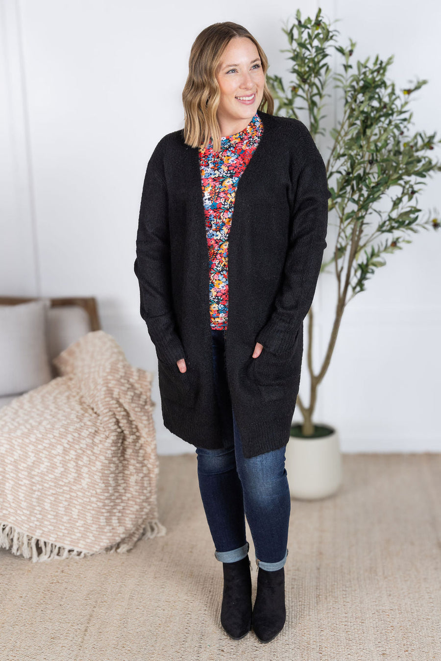 WAREHOUSE Madison Cozy Cardigan - Black