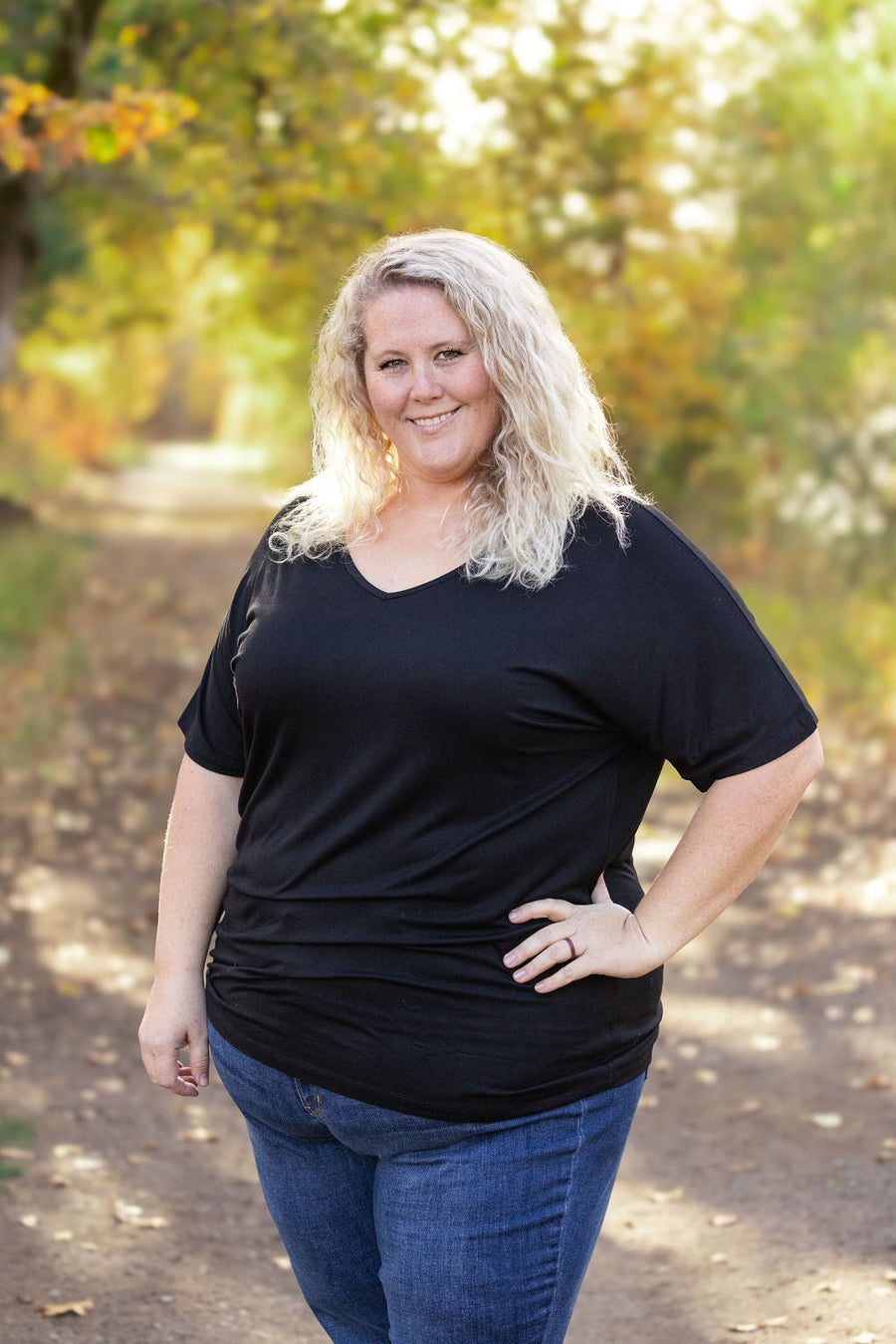 WAREHOUSE Chloe Cozy Tee - Black | Women's V-Neck Top