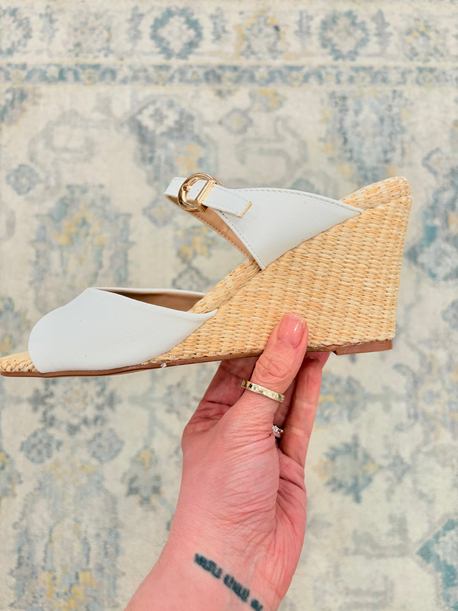 XOXO Wedge- White