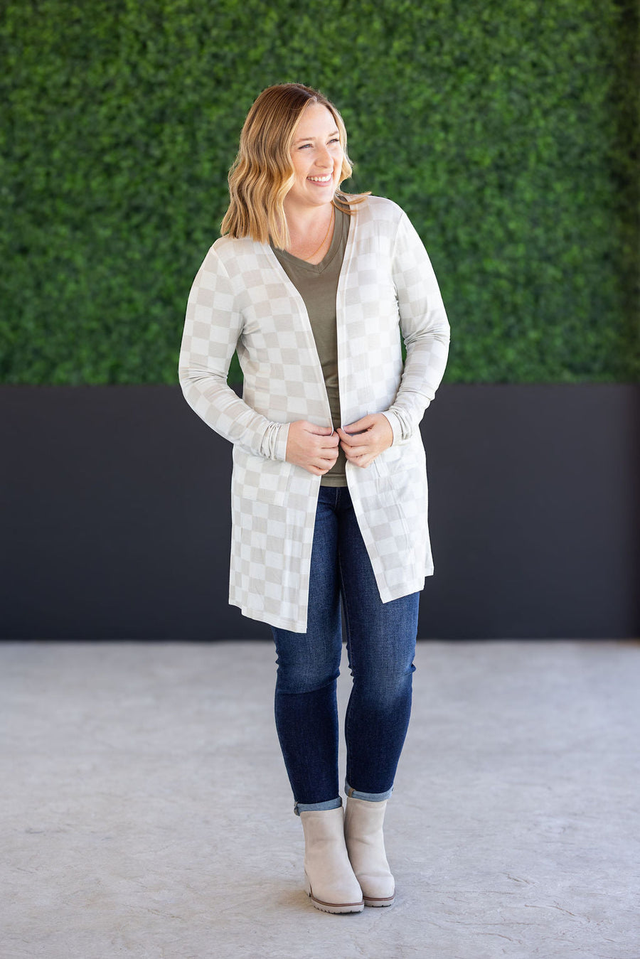 WAREHOUSE Classic Cardigan - Neutral Checkers