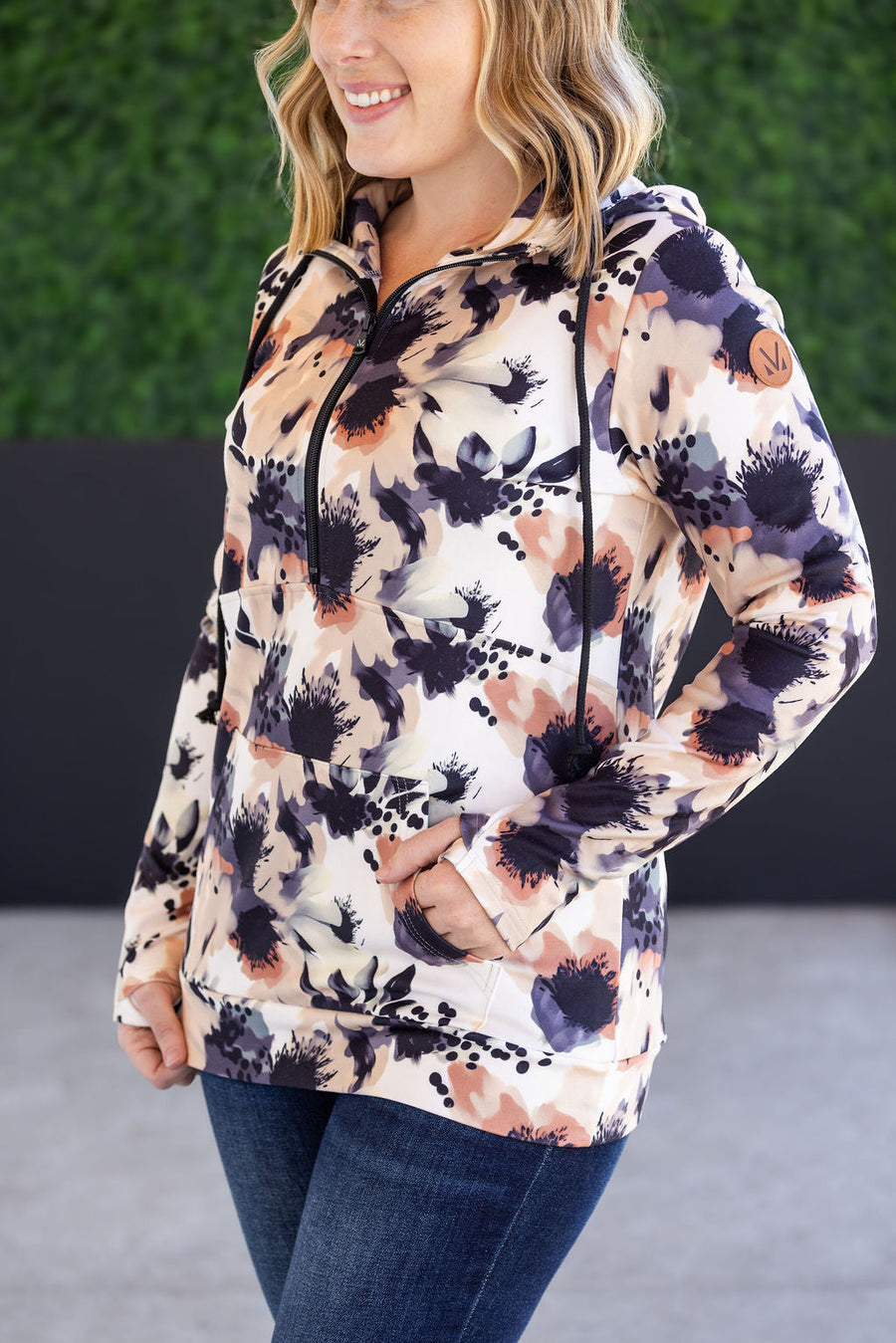 WAREHOUSE Soft HalfZip Hoodie - Neutral Abstract