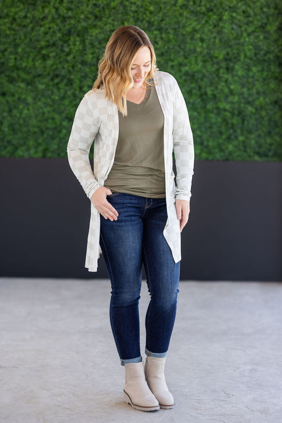 WAREHOUSE Classic Cardigan - Neutral Checkers