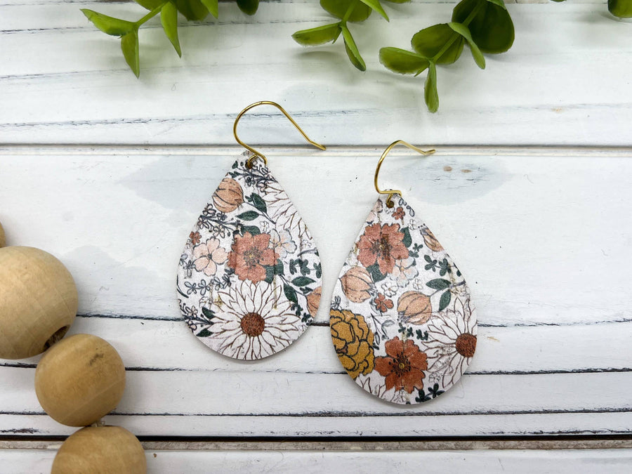 Daisy Floral Teardrop- Silver Wires