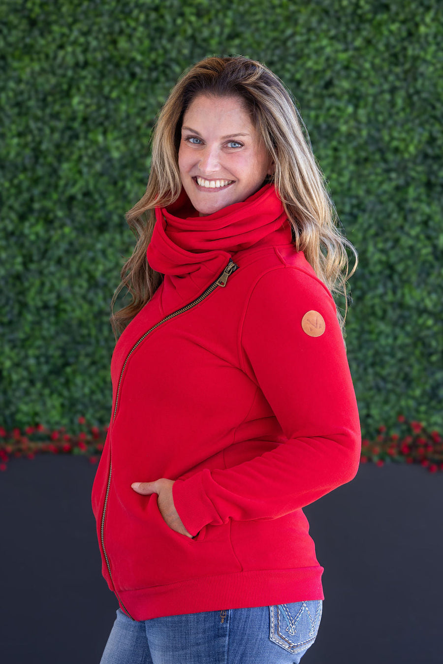 WAREHOUSE Quinn ZipUp Cowl - Red