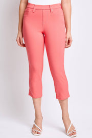 Hyperstretch Pull On Capri: Coral