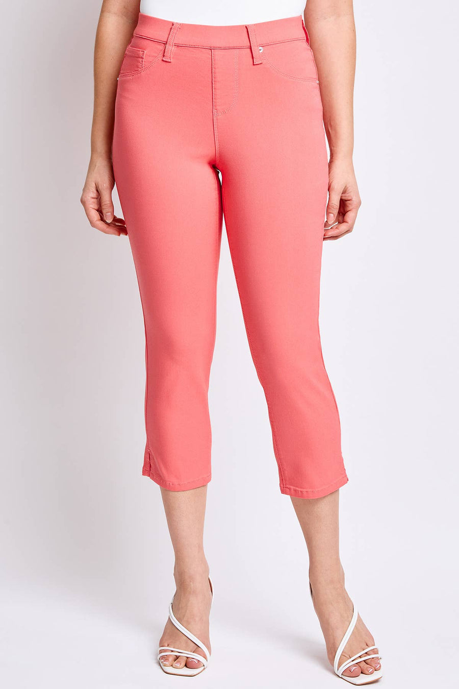 Hyperstretch Pull On Capri: Coral