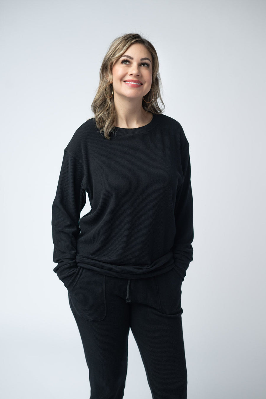 WAREHOUSE ONLY Corrine Ribbed Pullover Top - Black