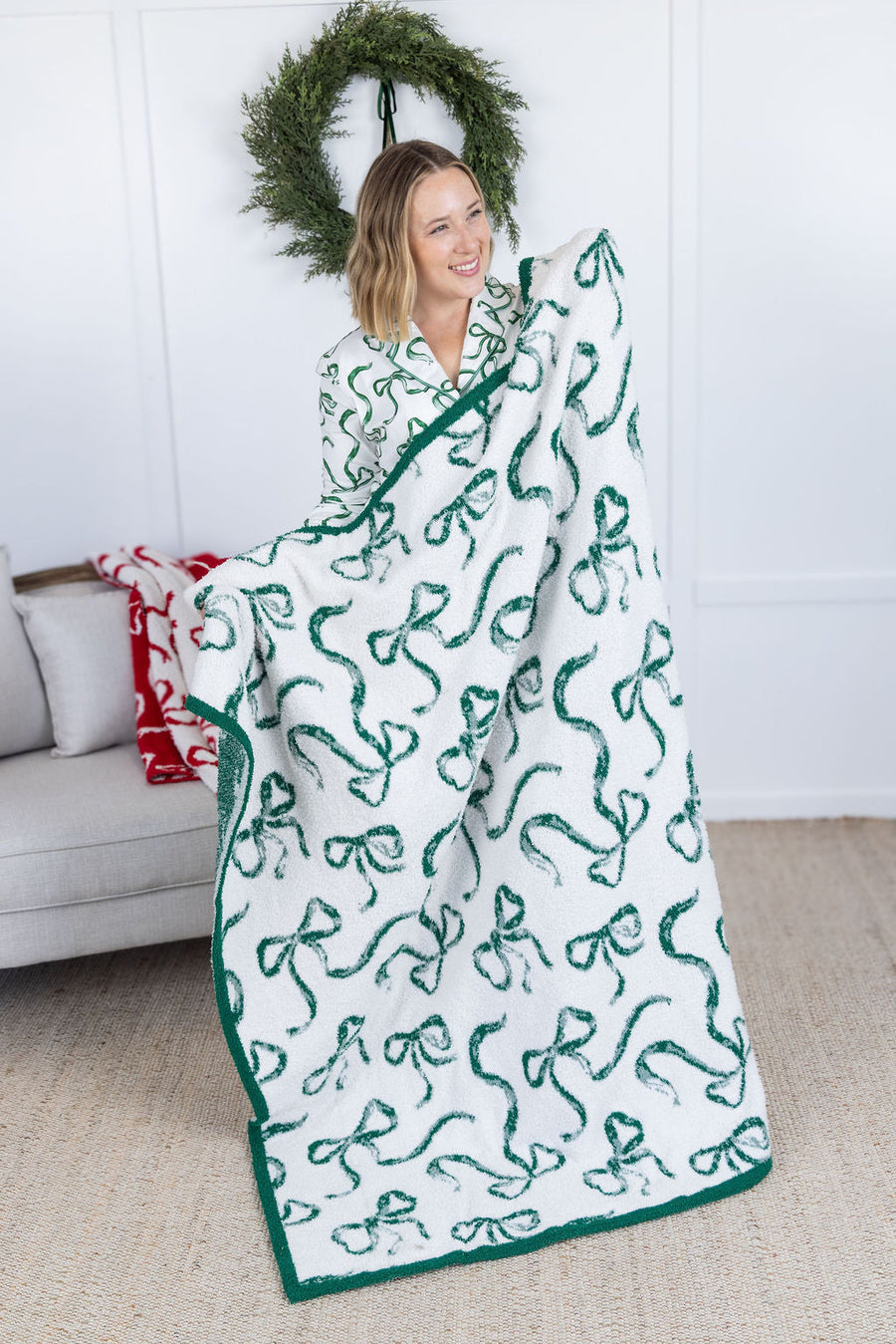 WAREHOUSE Plush and Fuzzy Blanket - White and Green Ribbons