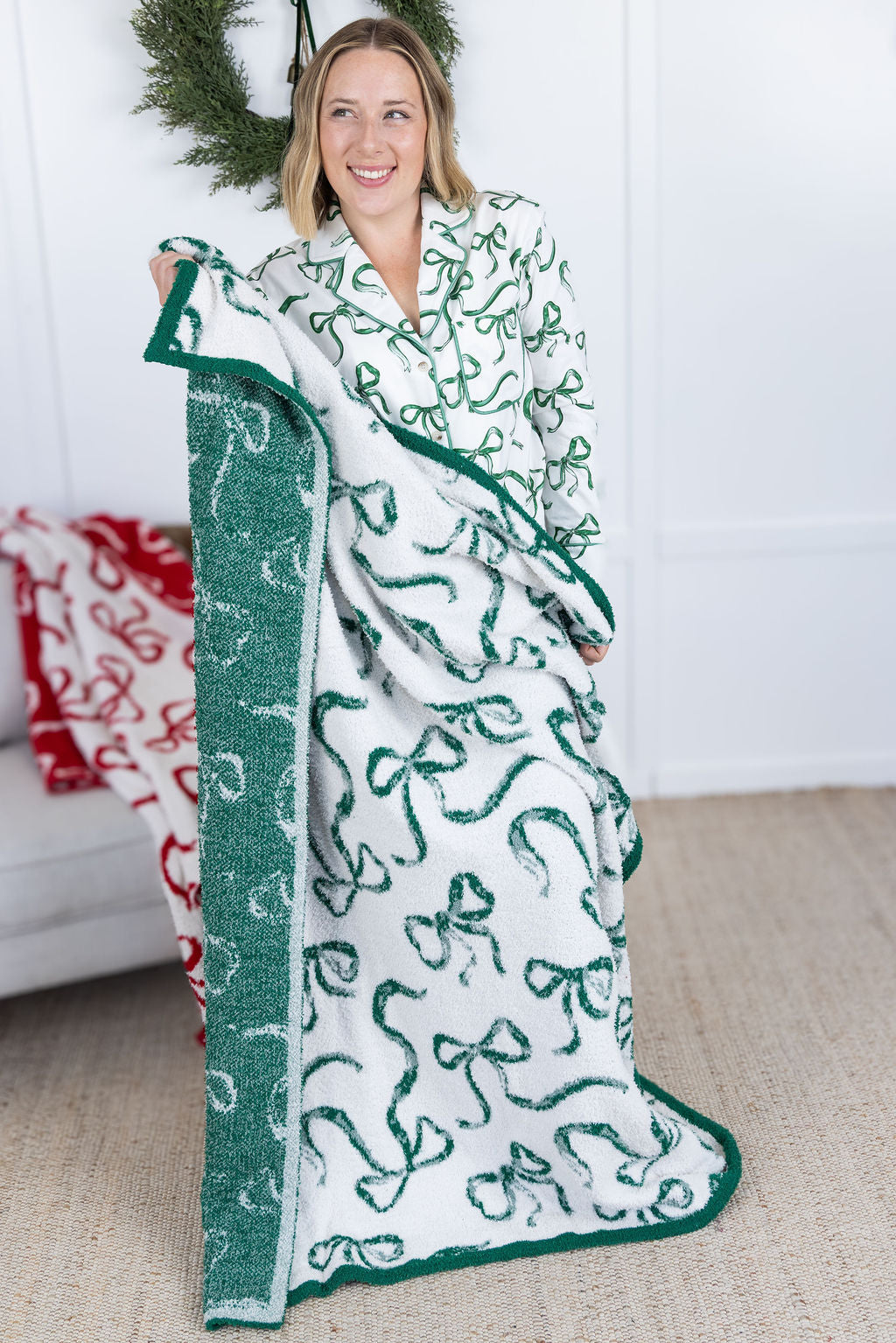 WAREHOUSE Plush and Fuzzy Blanket - White and Green Ribbons