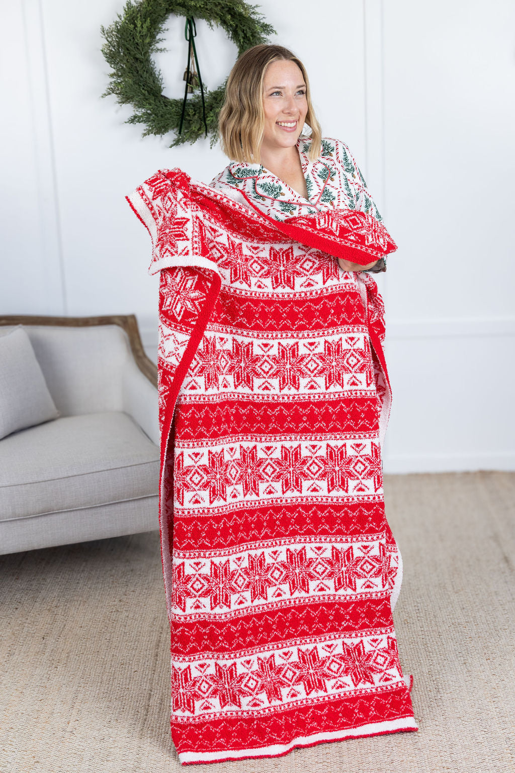 WAREHOUSE Plush and Fuzzy Blanket - Red Holiday