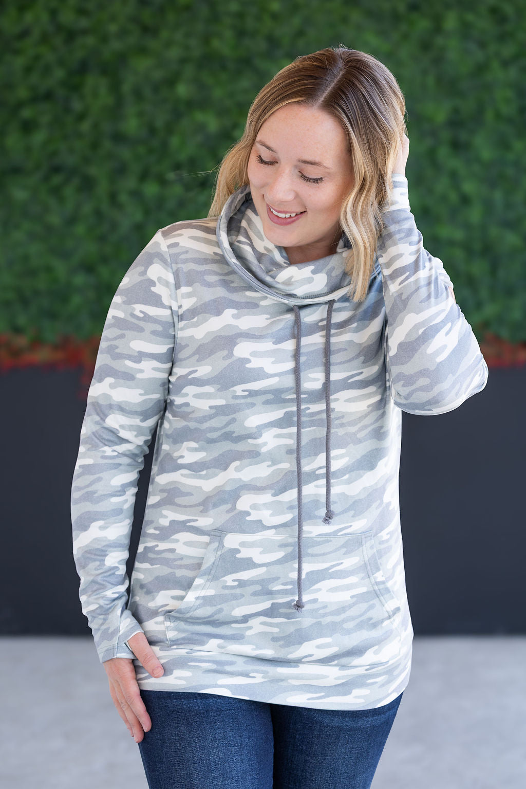 WAREHOUSE Soft Funnel Neck - Camo