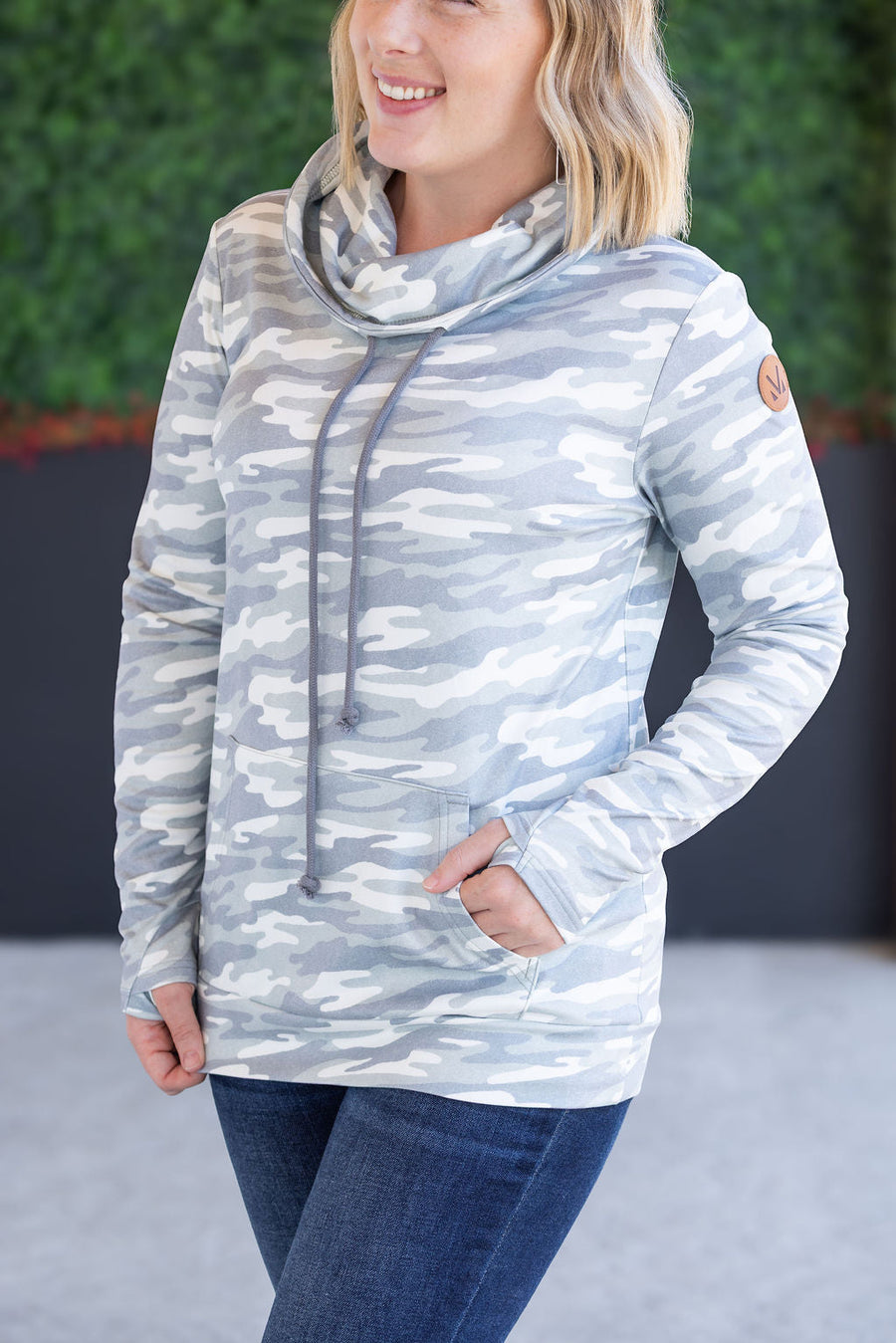WAREHOUSE Soft Funnel Neck - Camo