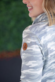 WAREHOUSE Soft Funnel Neck - Camo
